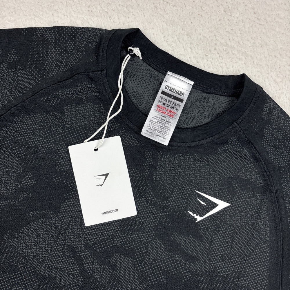 NEW GYMSHARK 'Geo Seamless T-Shirt' Mens Small Black Camo Athletic Slim Fit NWT